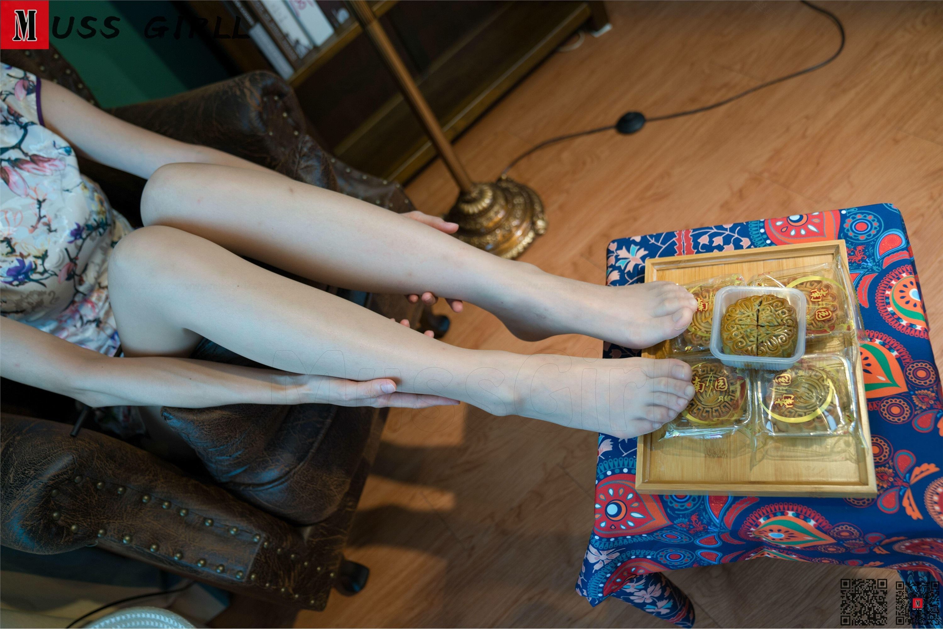 MussGirl慕丝女郎  NO.159 碎花短旗袍